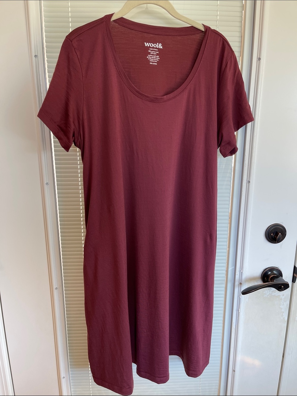 Wool& Maroon Scoop-Neck Short Sleeve Tunic Dress